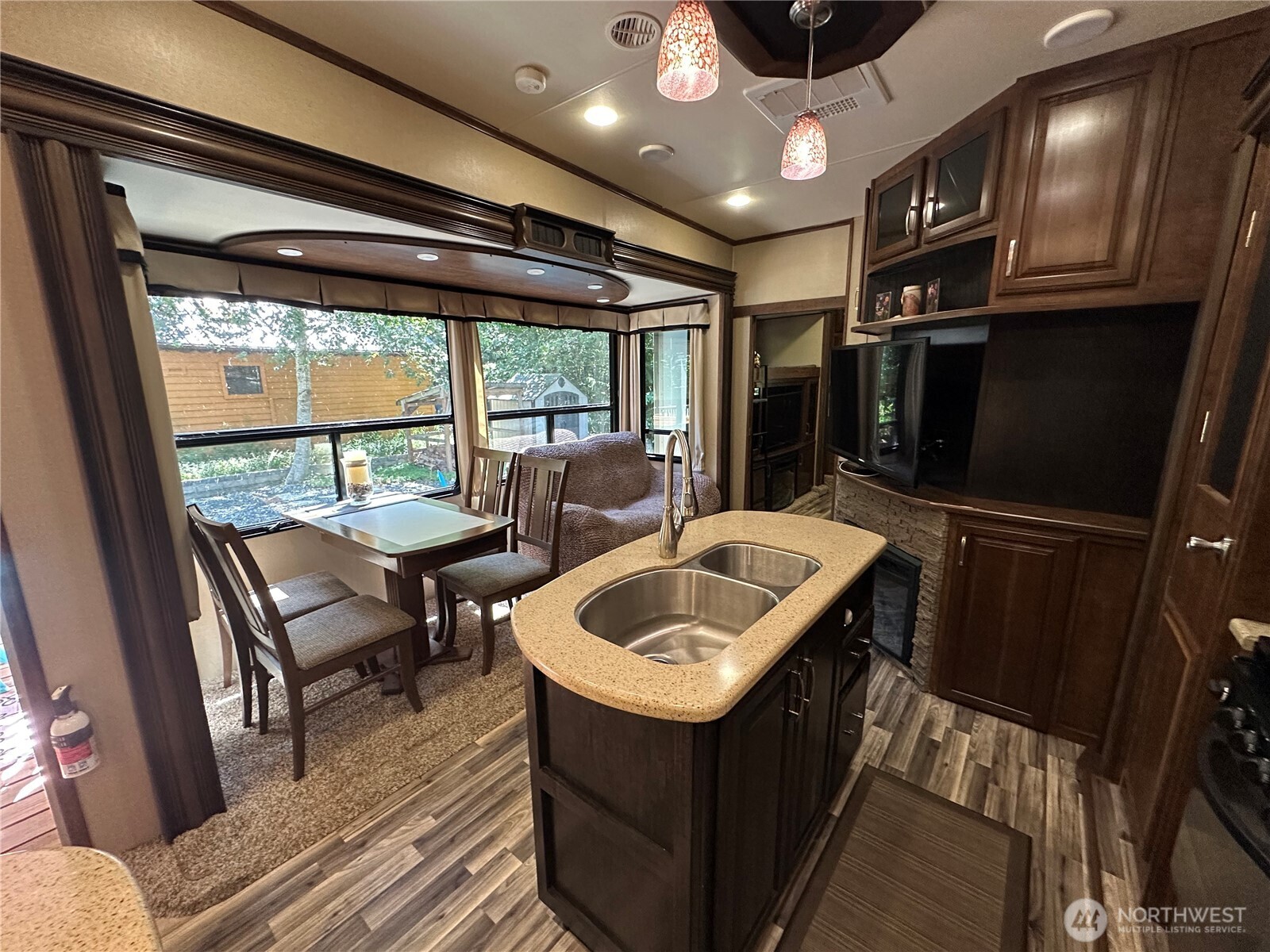 45264 Nesika Trail Property Photo 12