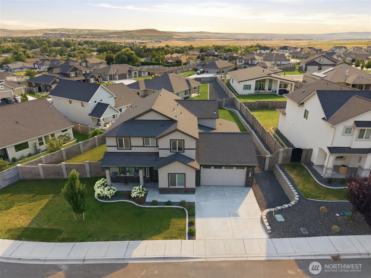 537 Lazio Way Property Photo 3