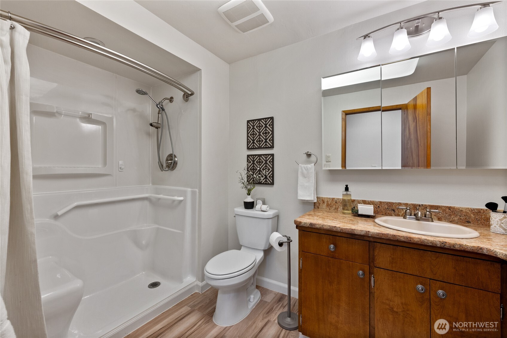 117 66th Avenue Property Photo 28