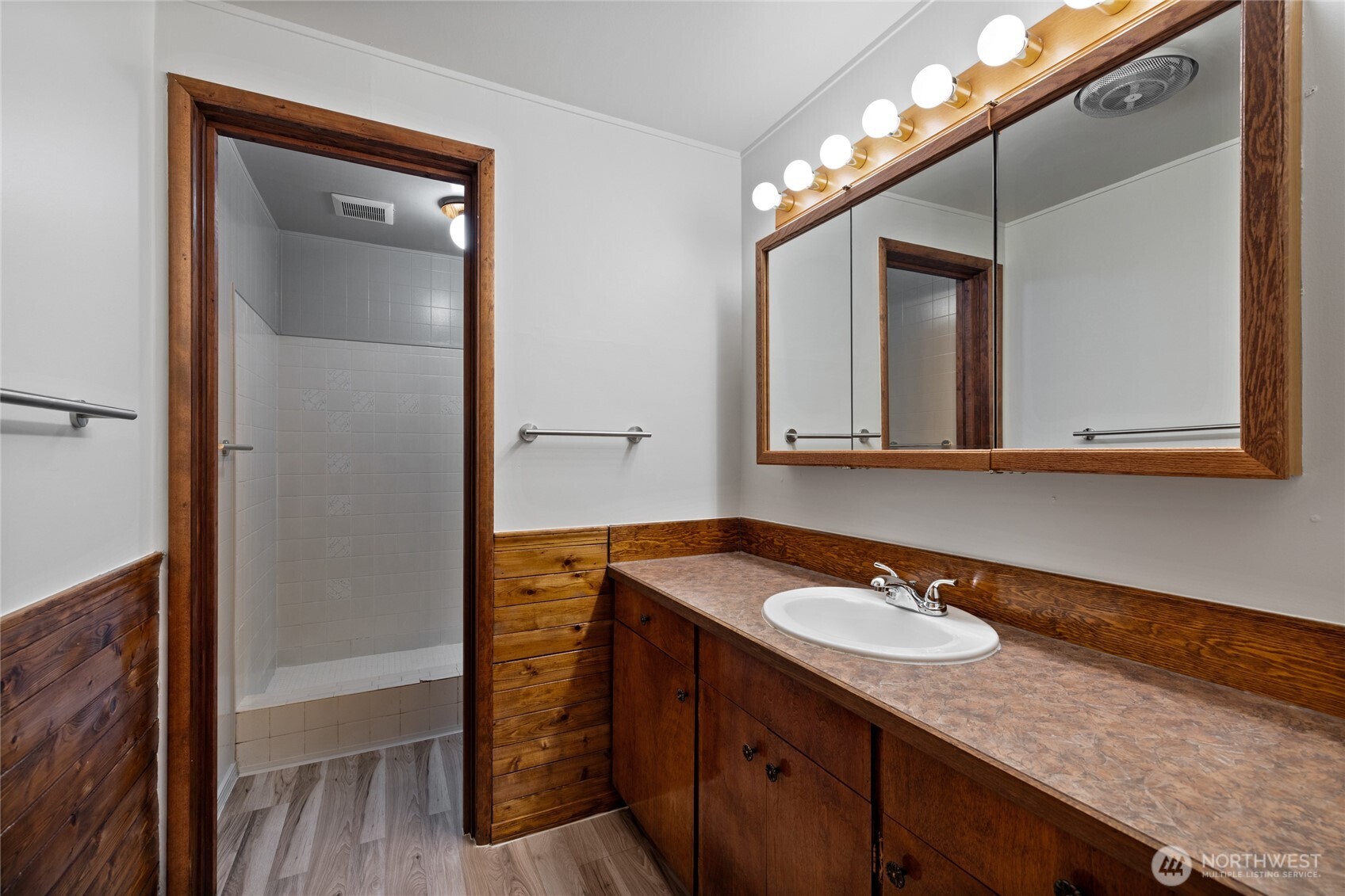 117 66th Avenue Property Photo 39