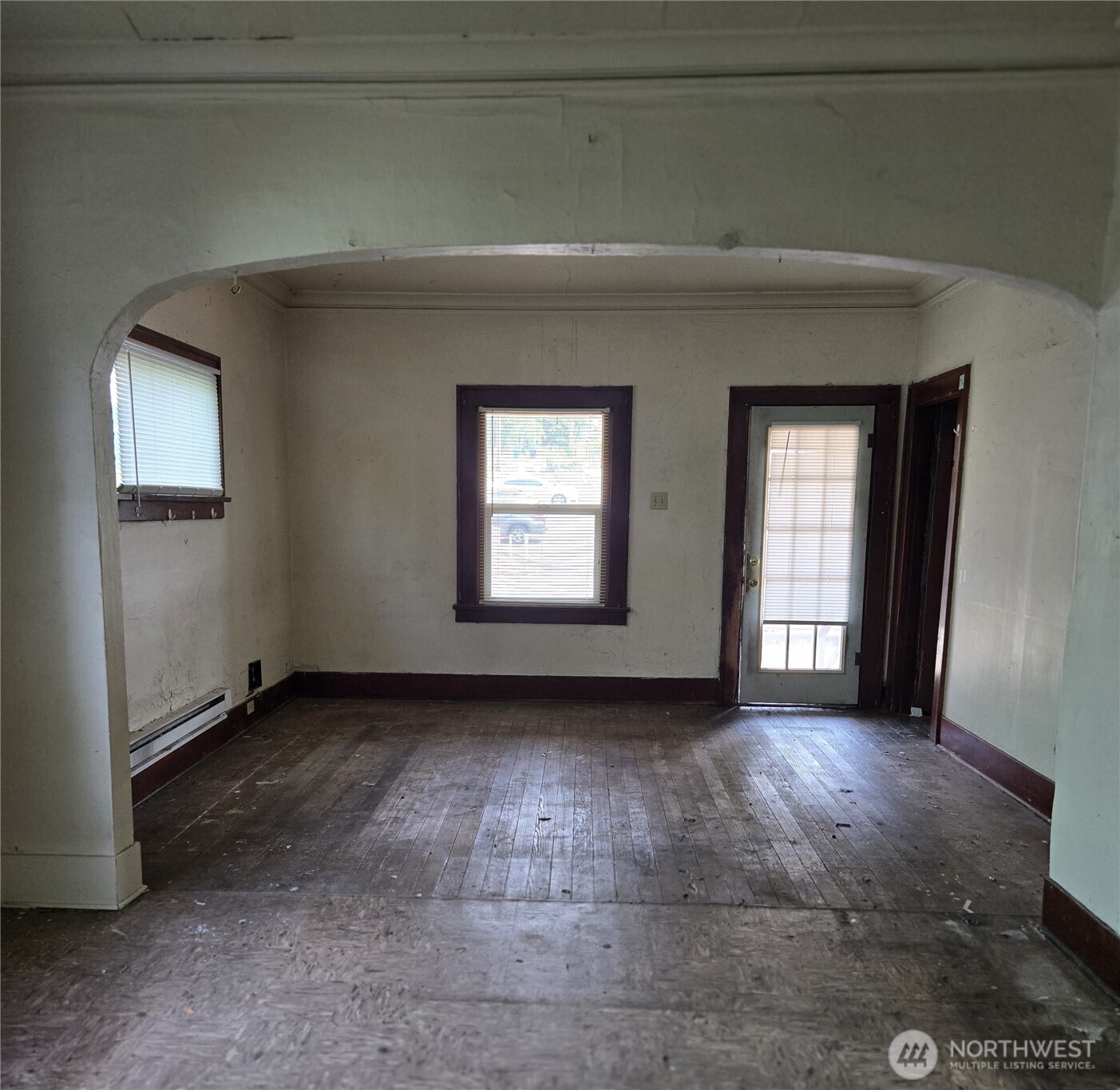 5426 S Lawrence Street Property Photo 3