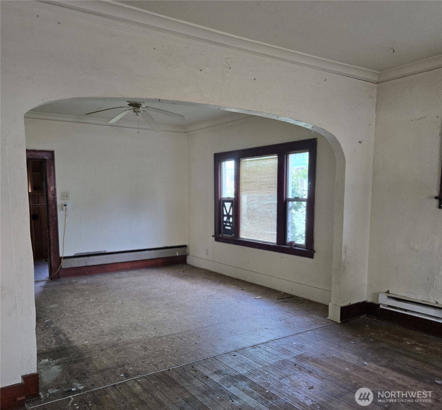 5426 S Lawrence Street Property Photo 4