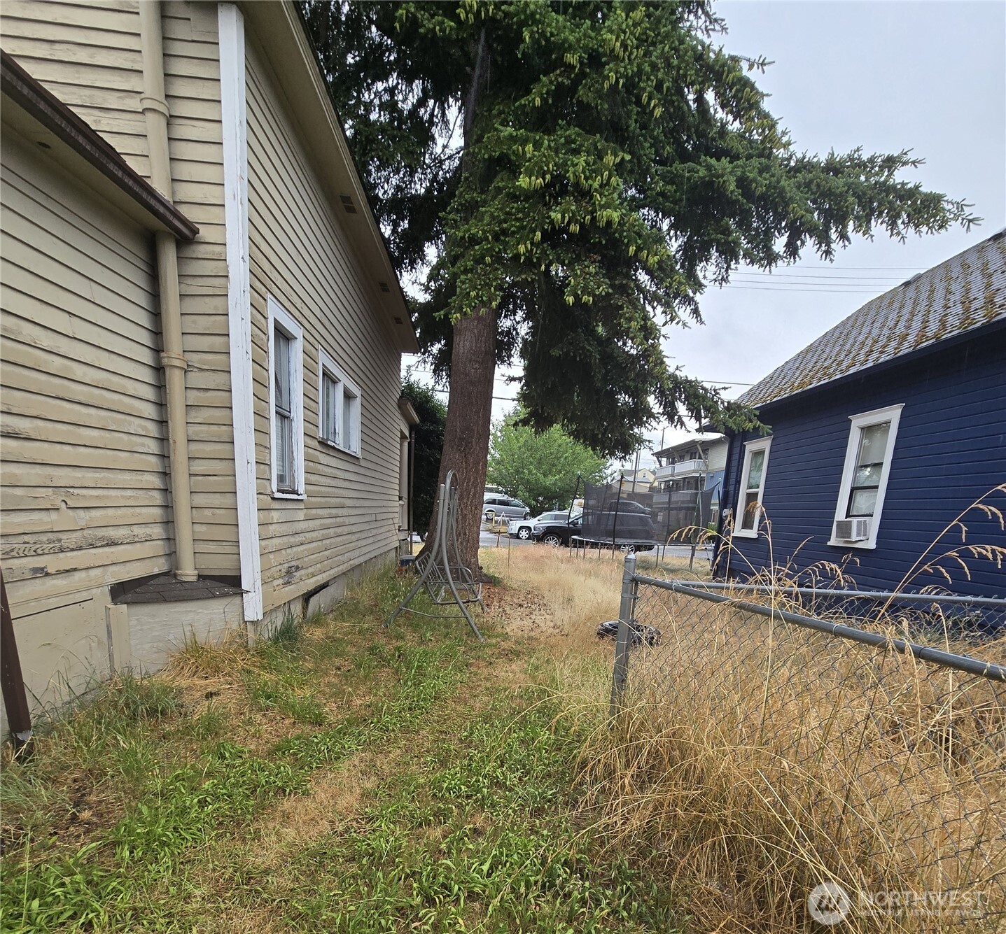 5426 S Lawrence Street Property Photo 6
