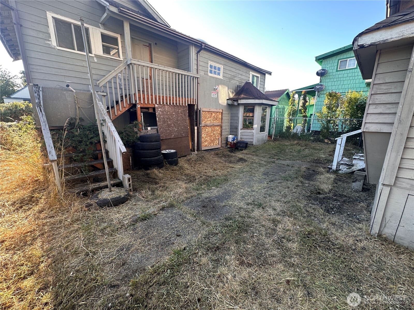 5426 S Lawrence Street Property Photo 8