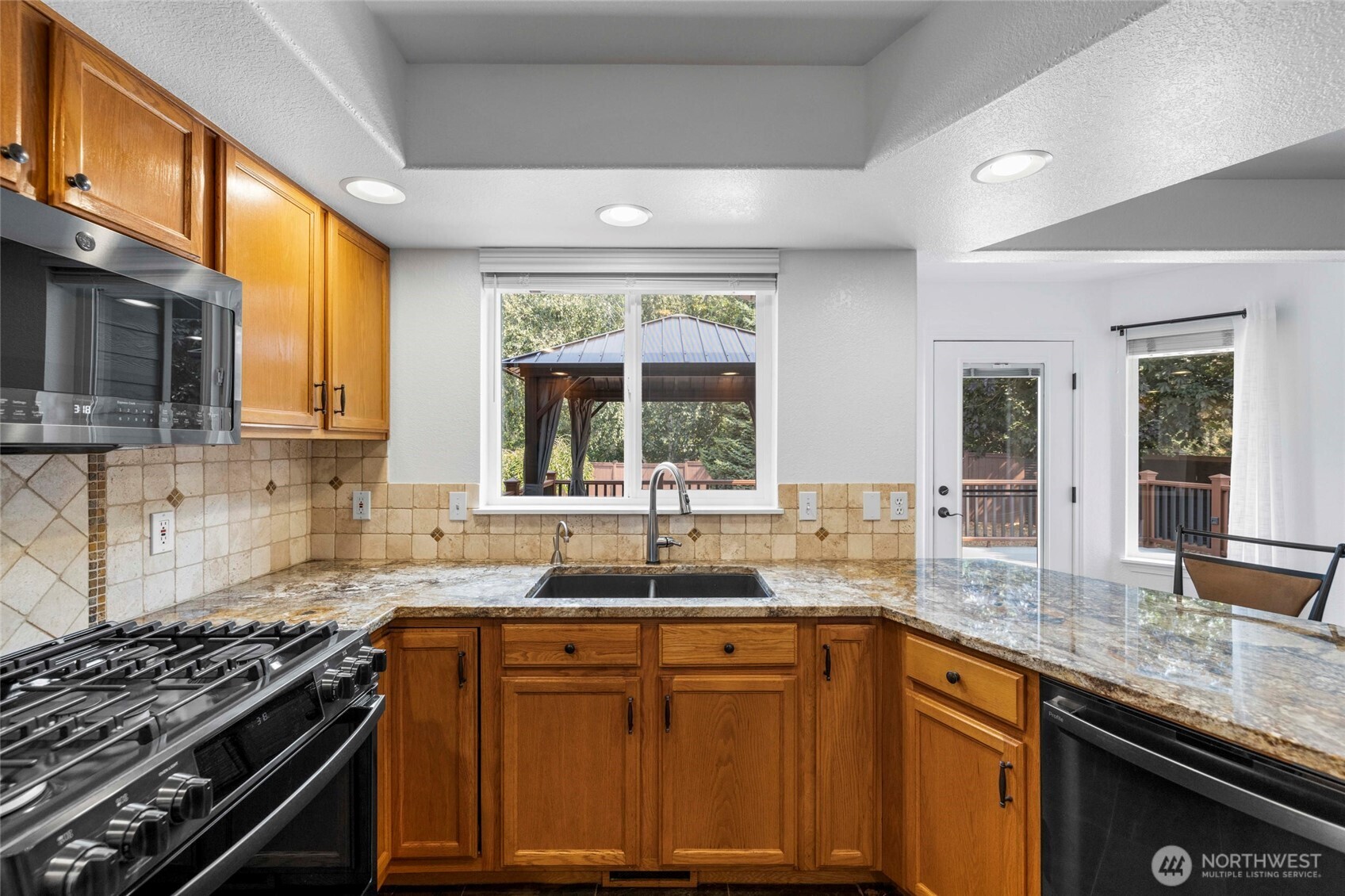 1811 Copper Pond Place Property Photo 18