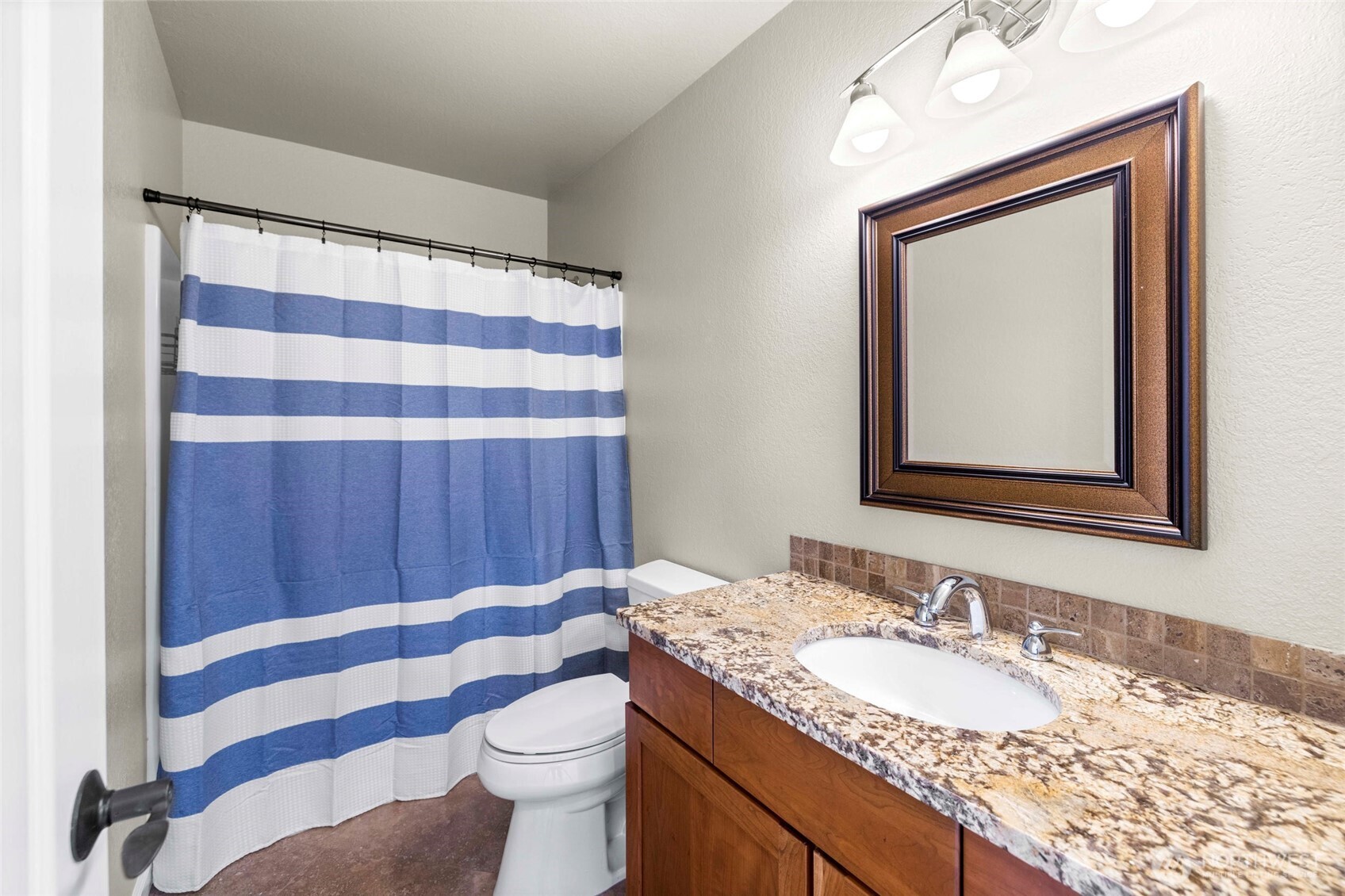 1811 Copper Pond Place Property Photo 32