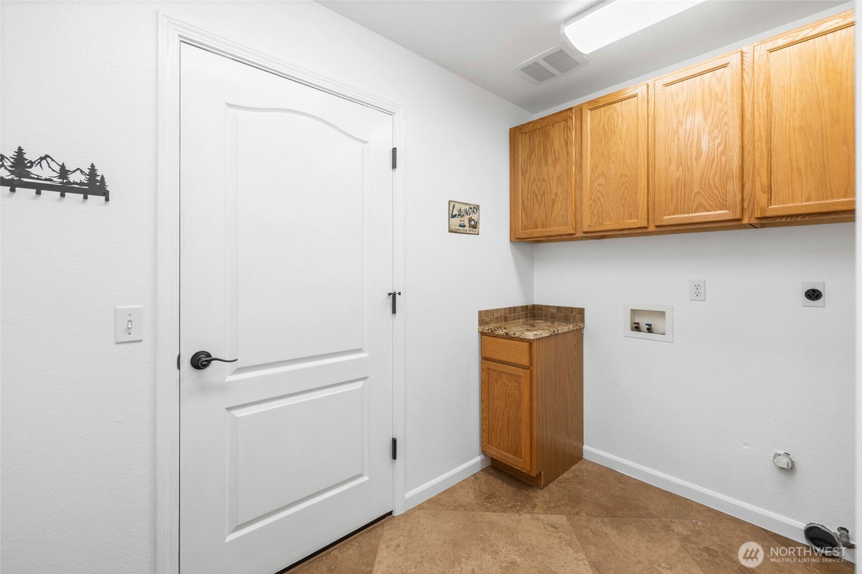 1811 Copper Pond Place Property Photo 33