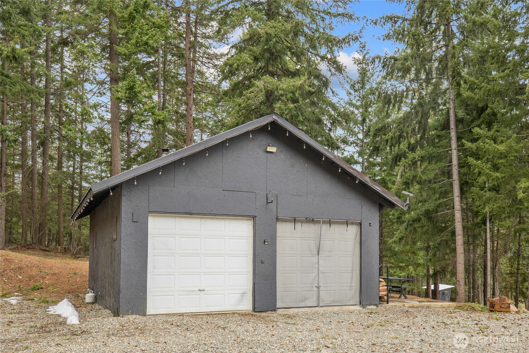 490 Thornton Creek Property Photo 3