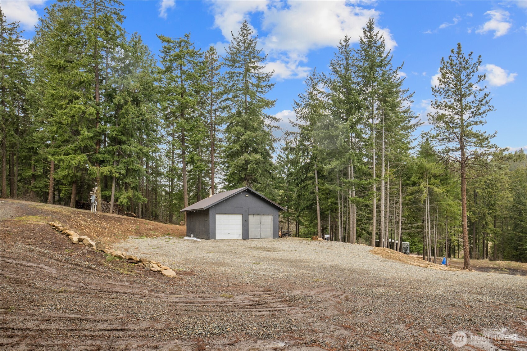 490 Thornton Creek Property Photo 11