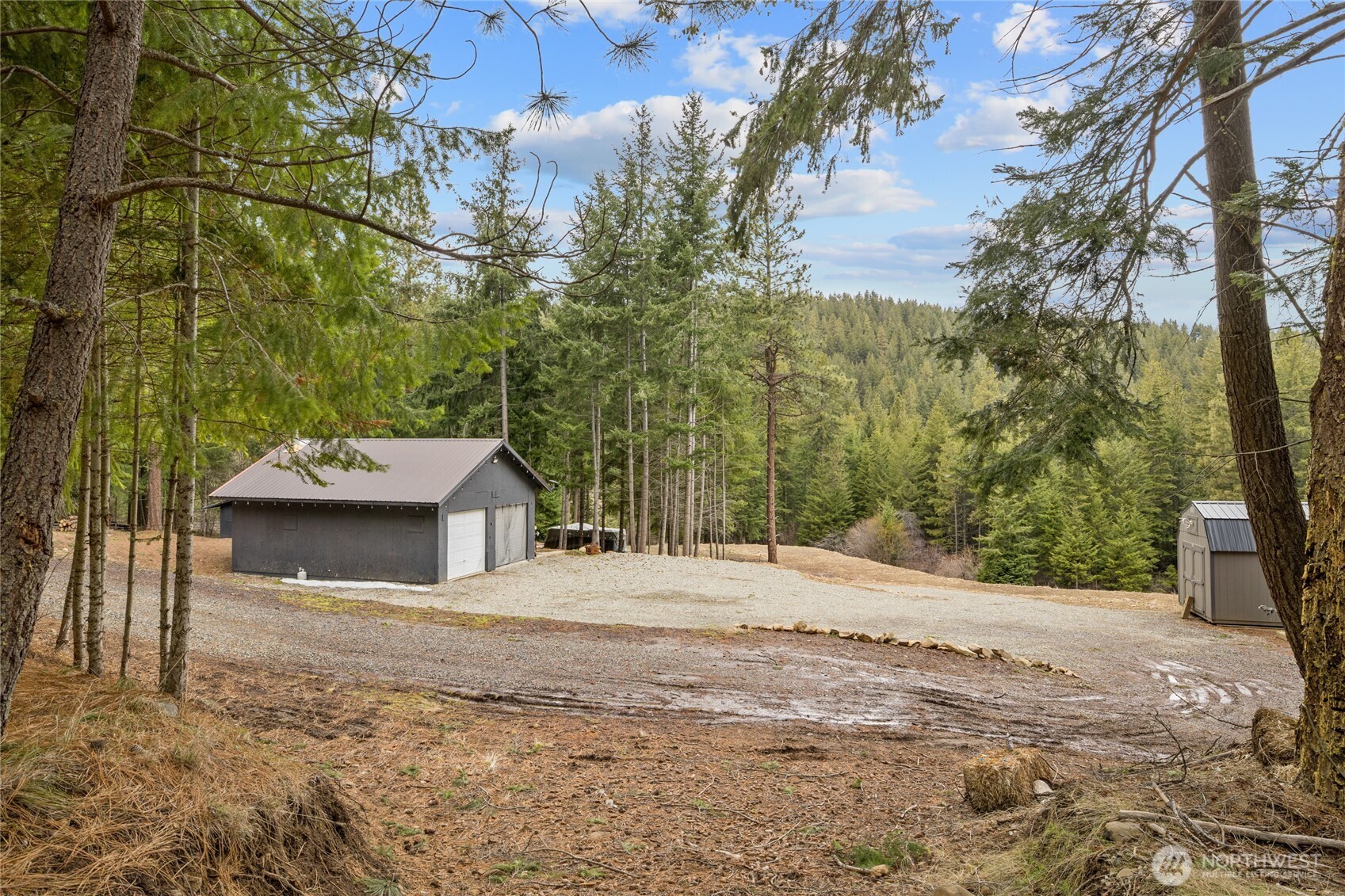 490 Thornton Creek Property Photo 13