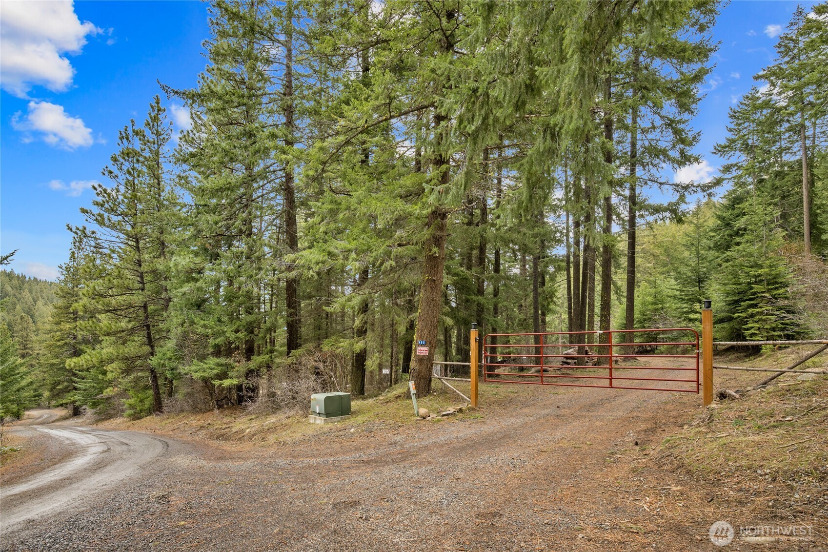 490 Thornton Creek Property Photo 29