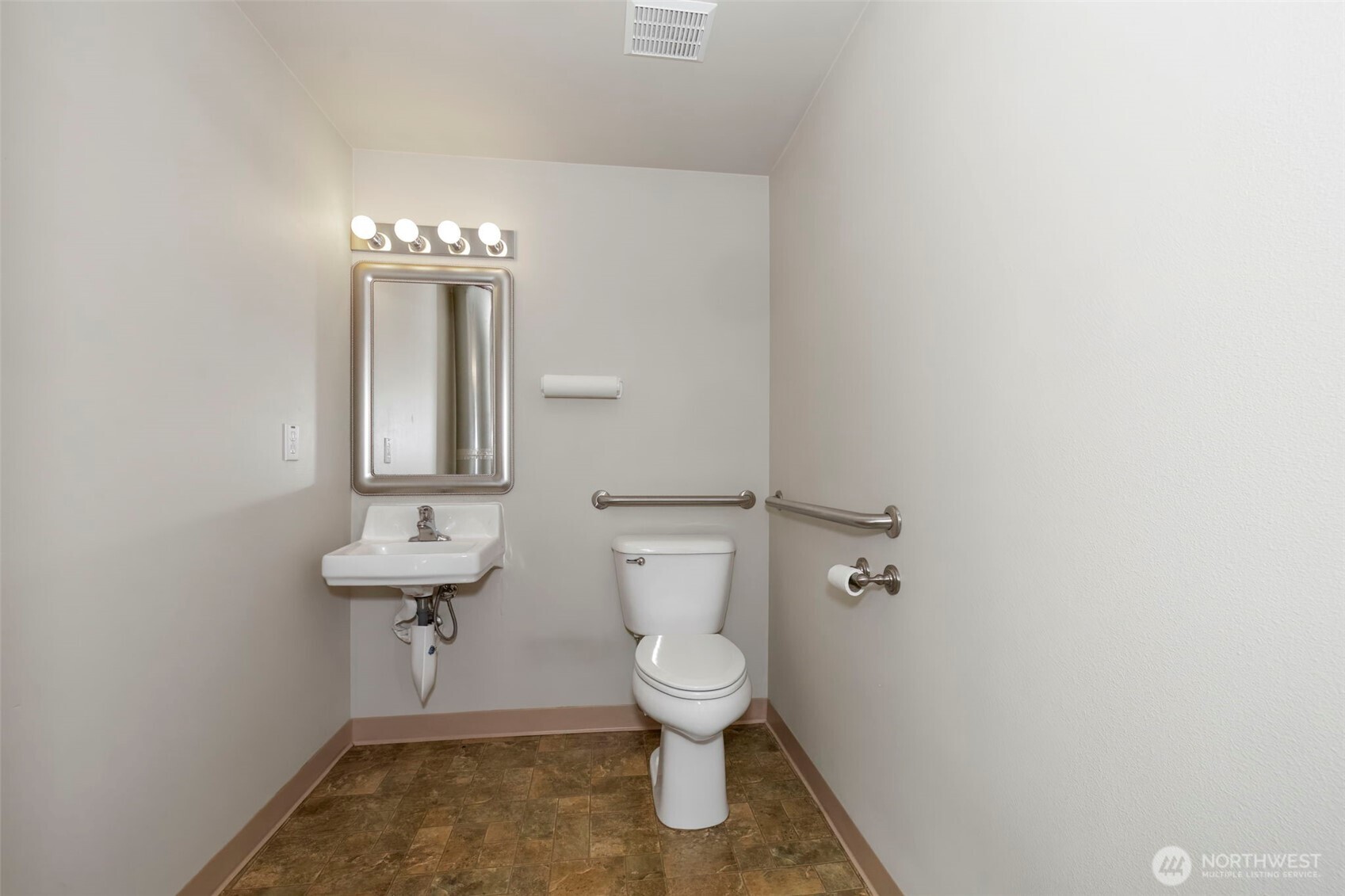 2153 Bethel Ave Property Photo 24