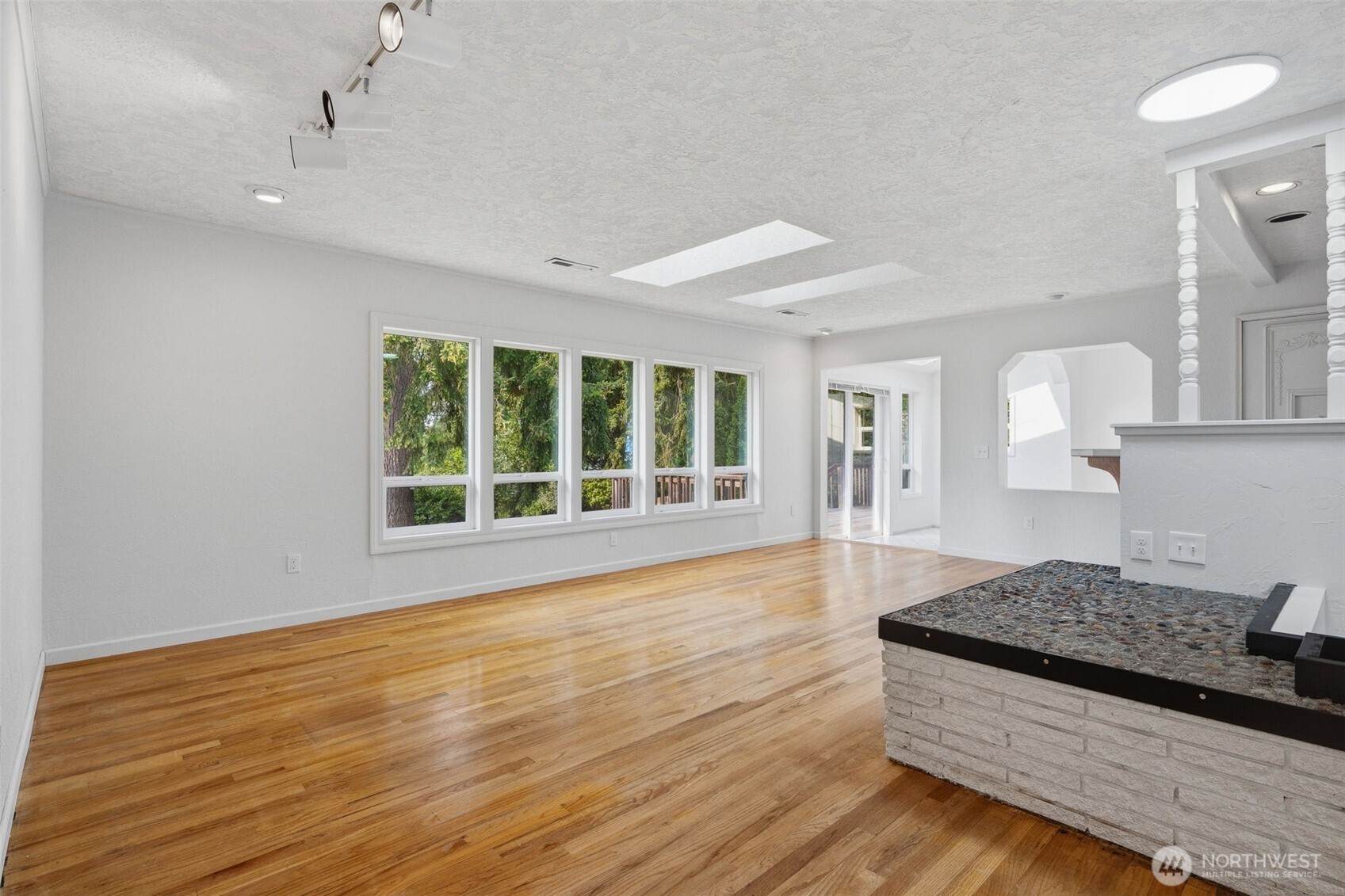 116 Virginia Place Property Photo 4