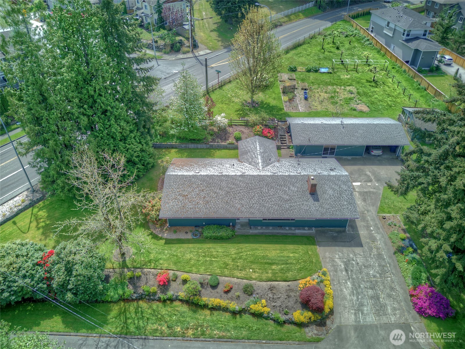 12202 Seattle Hill Road Property Photo 3
