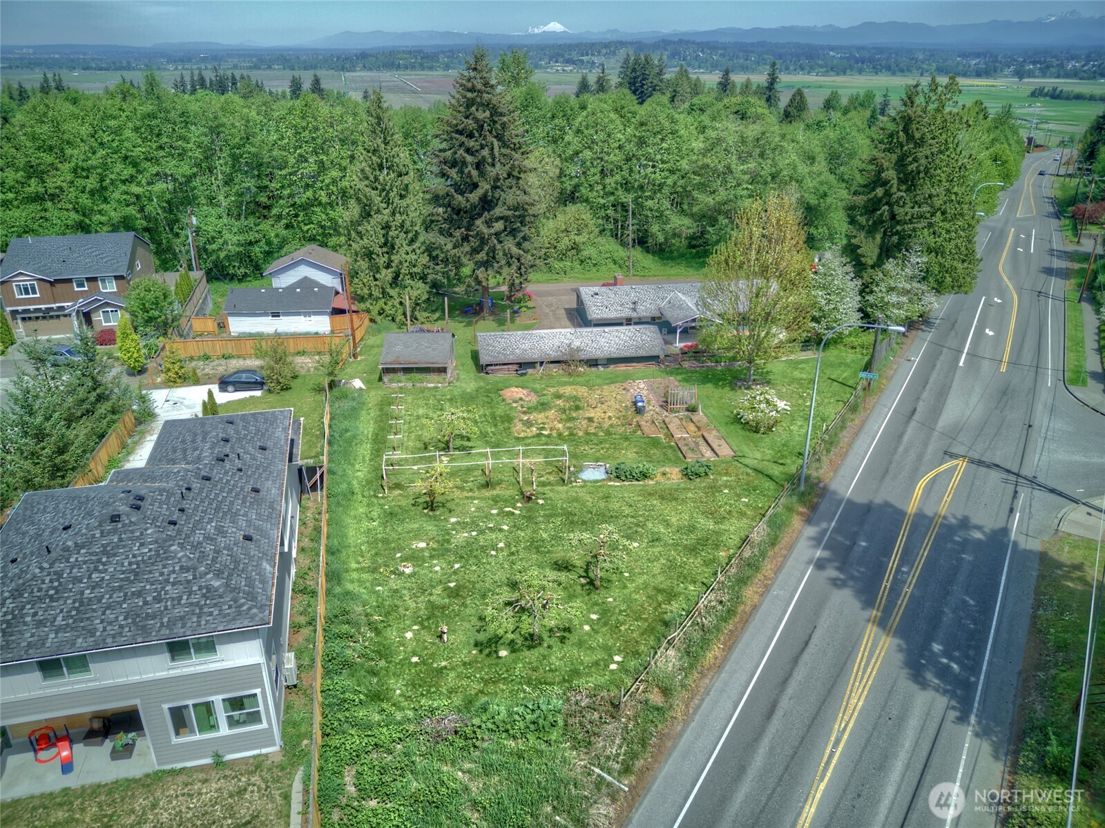 12202 Seattle Hill Road Property Photo 5