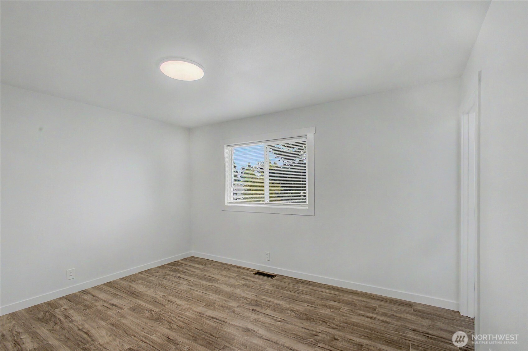 24717 S 35th Avenue Property Photo 9