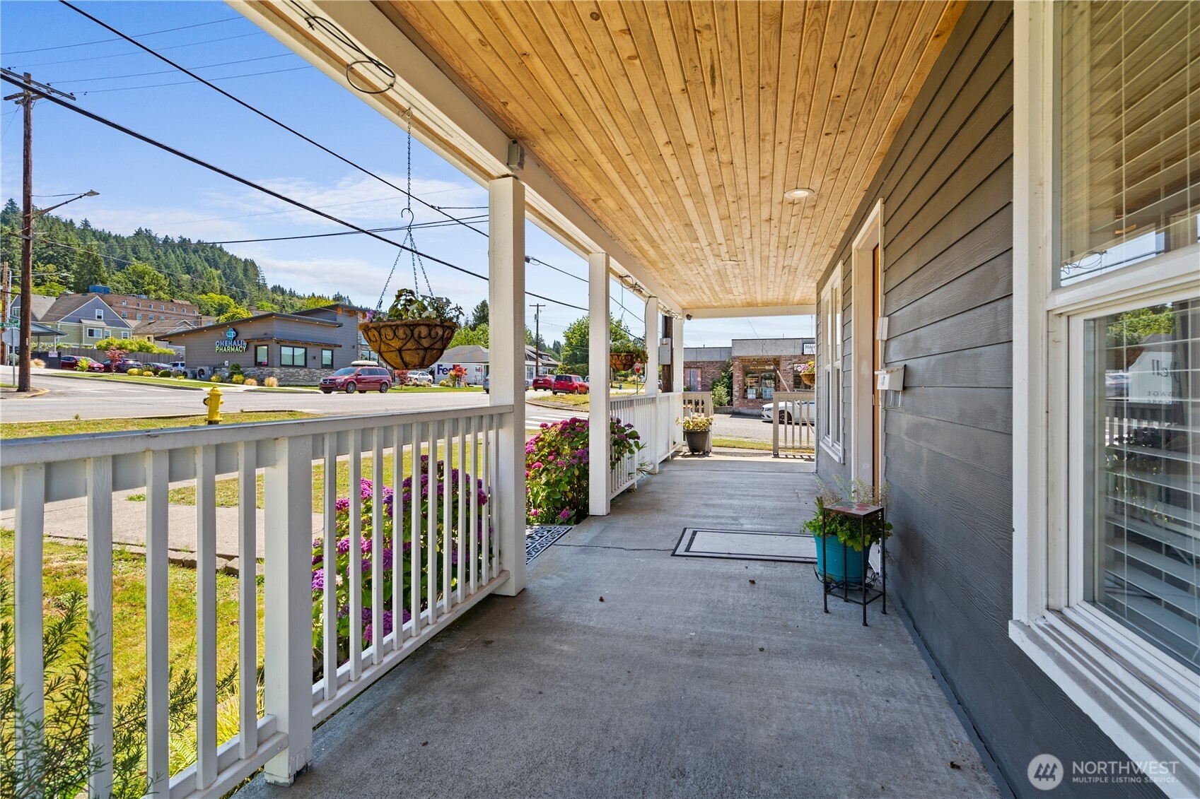 381 S Market Boulevard Property Photo 5
