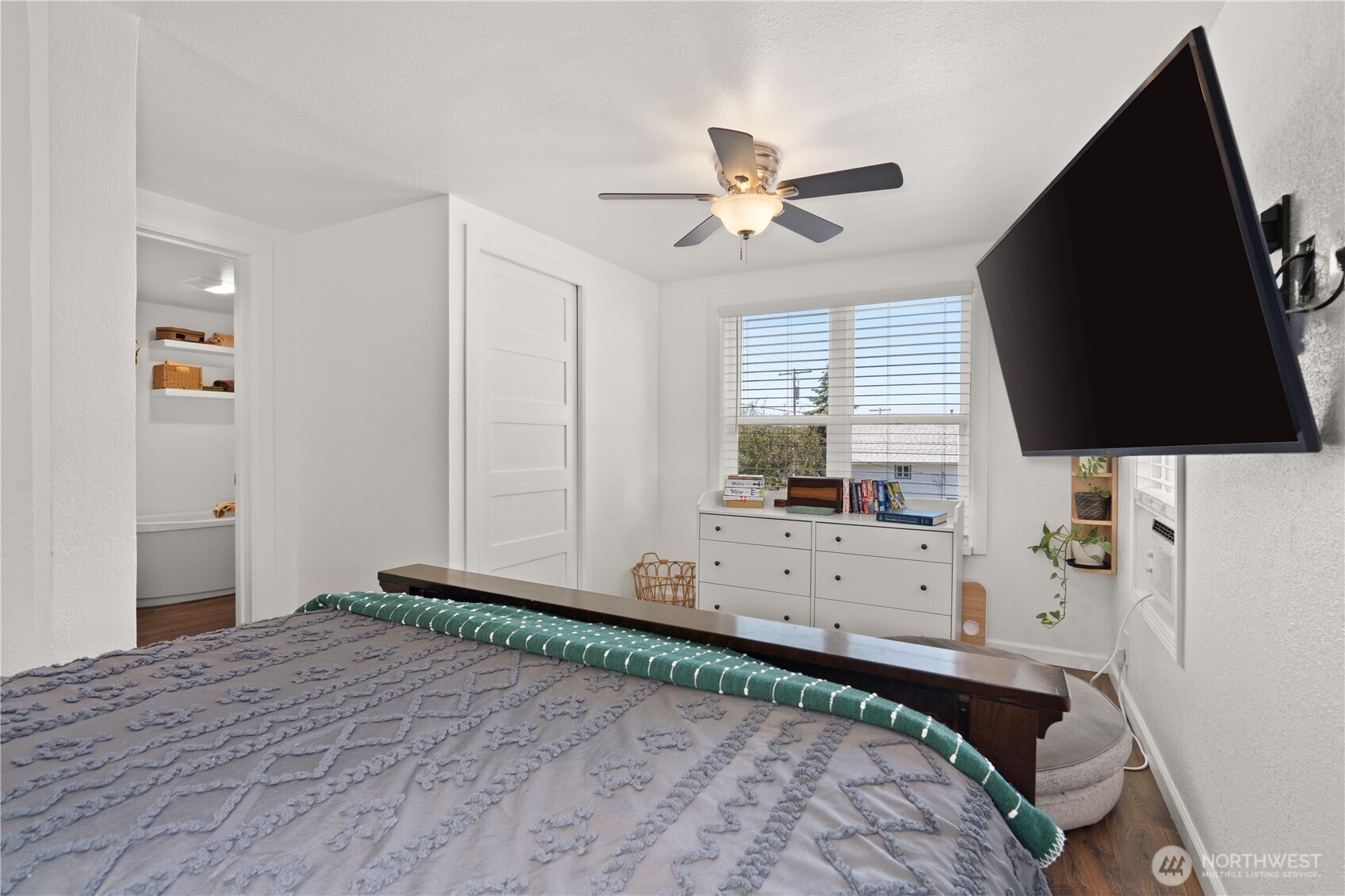 381 S Market Boulevard Property Photo 16
