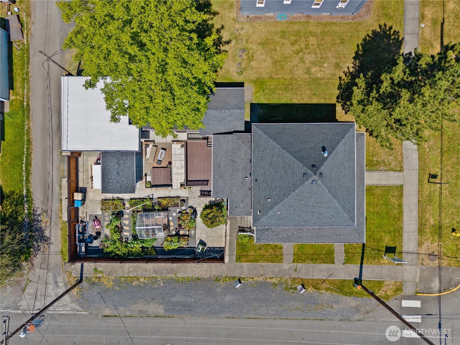 381 S Market Boulevard Property Photo 33