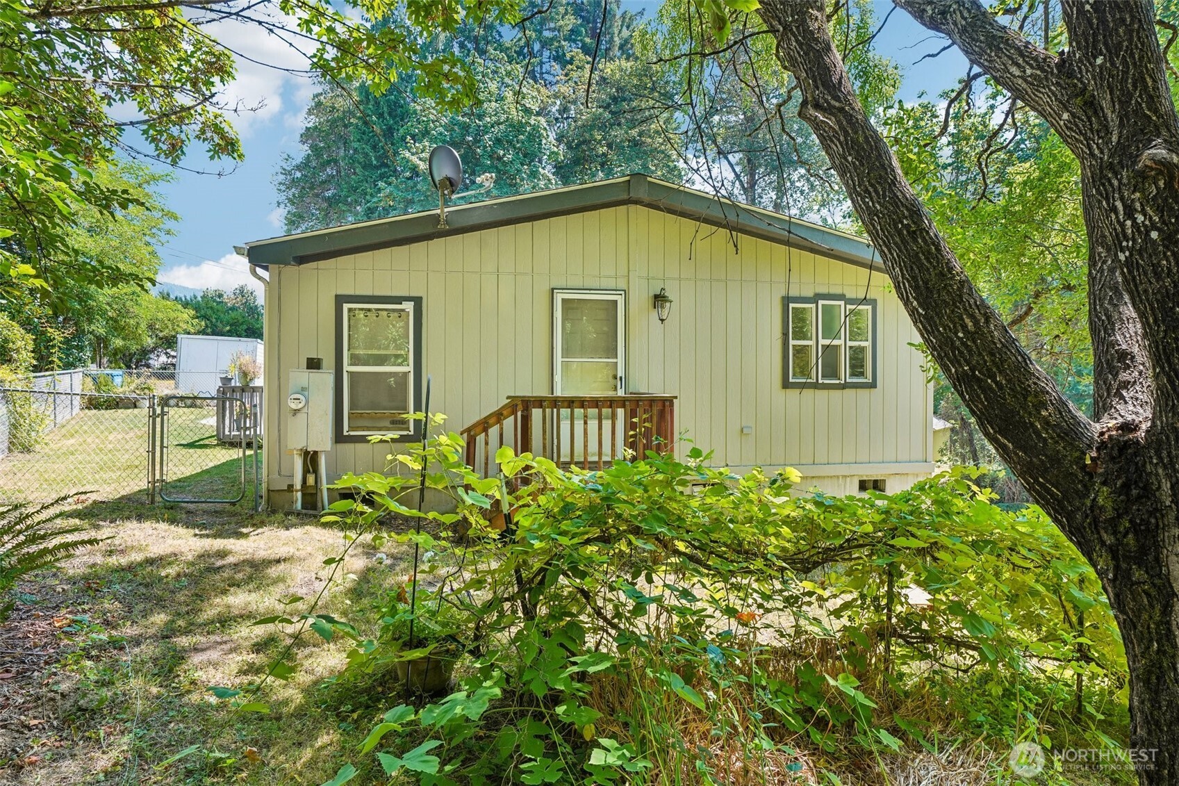 127 Pioneer Avenue Property Photo 35