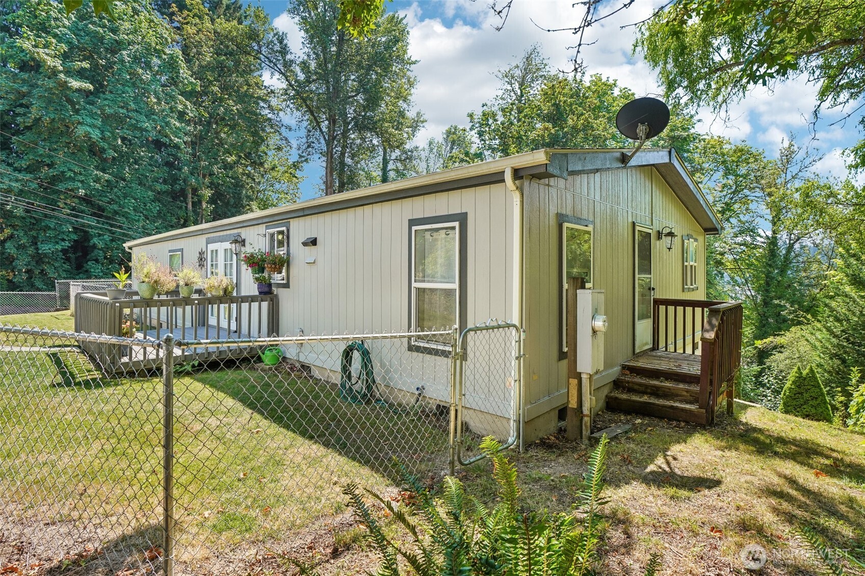 127 Pioneer Avenue Property Photo 36