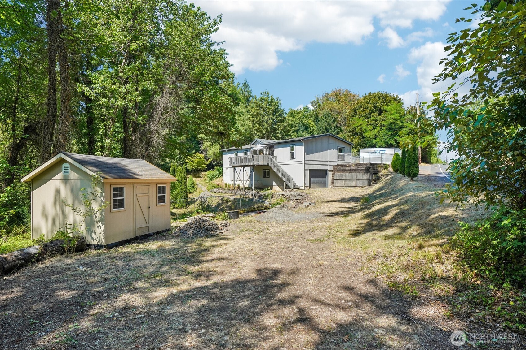 127 Pioneer Avenue Property Photo 37