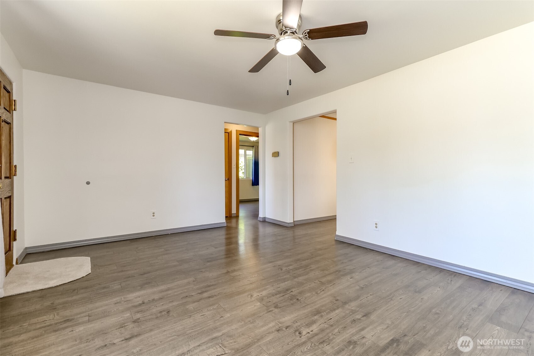 16016 12th Avenue Property Photo 4