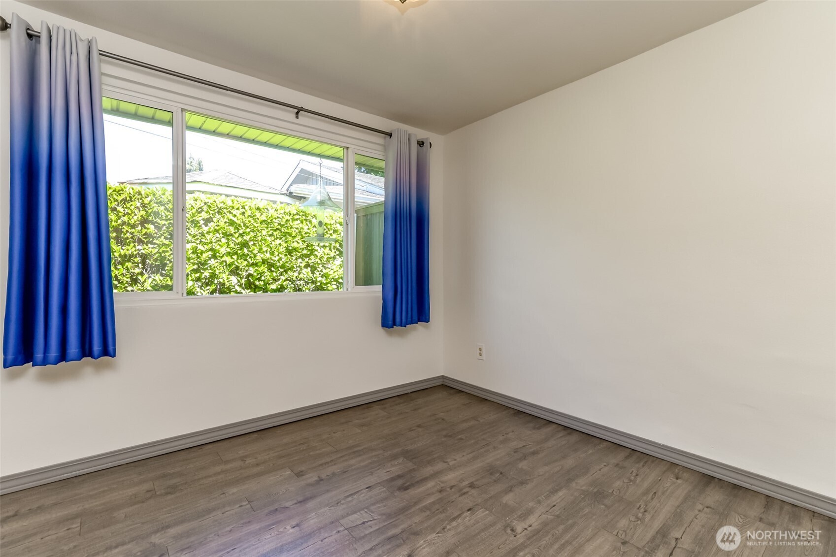 16016 12th Avenue Property Photo 6