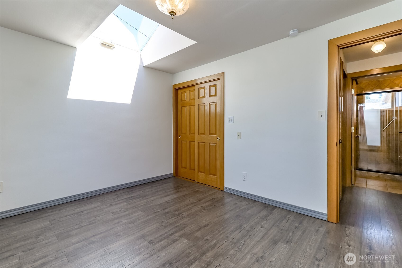 16016 12th Avenue Property Photo 9