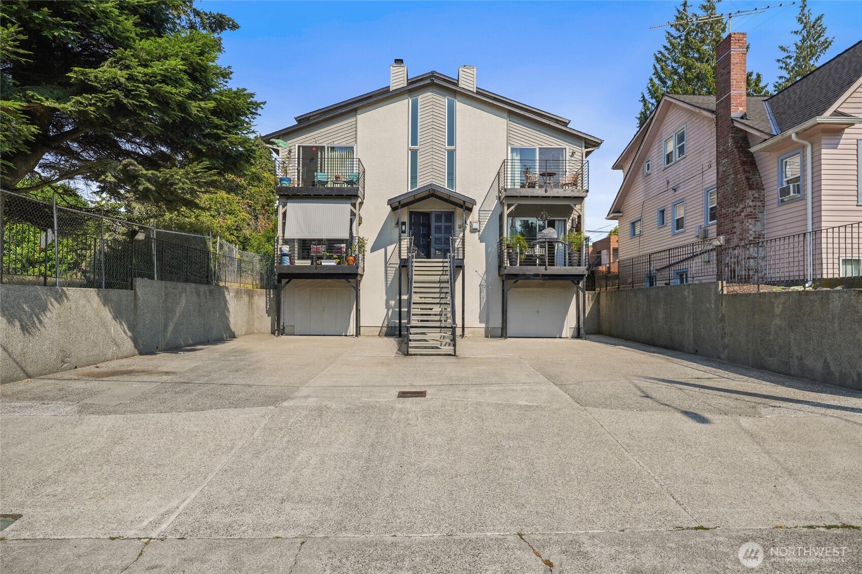 3211 Nassau Street 2 Property Photo 2