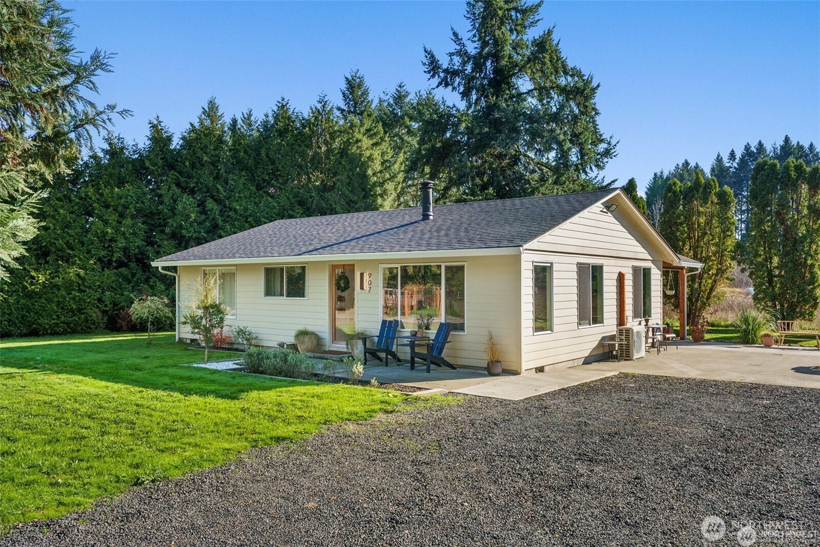 907 Byham Road Property Photo 1