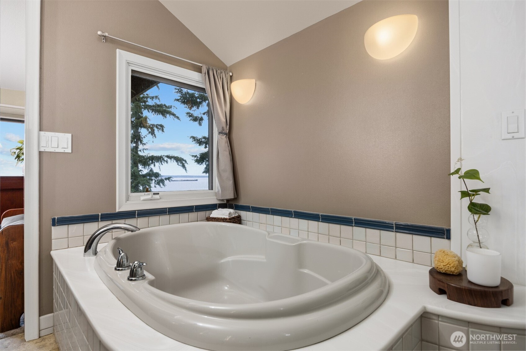 24 Shorewood Drive Property Photo 25