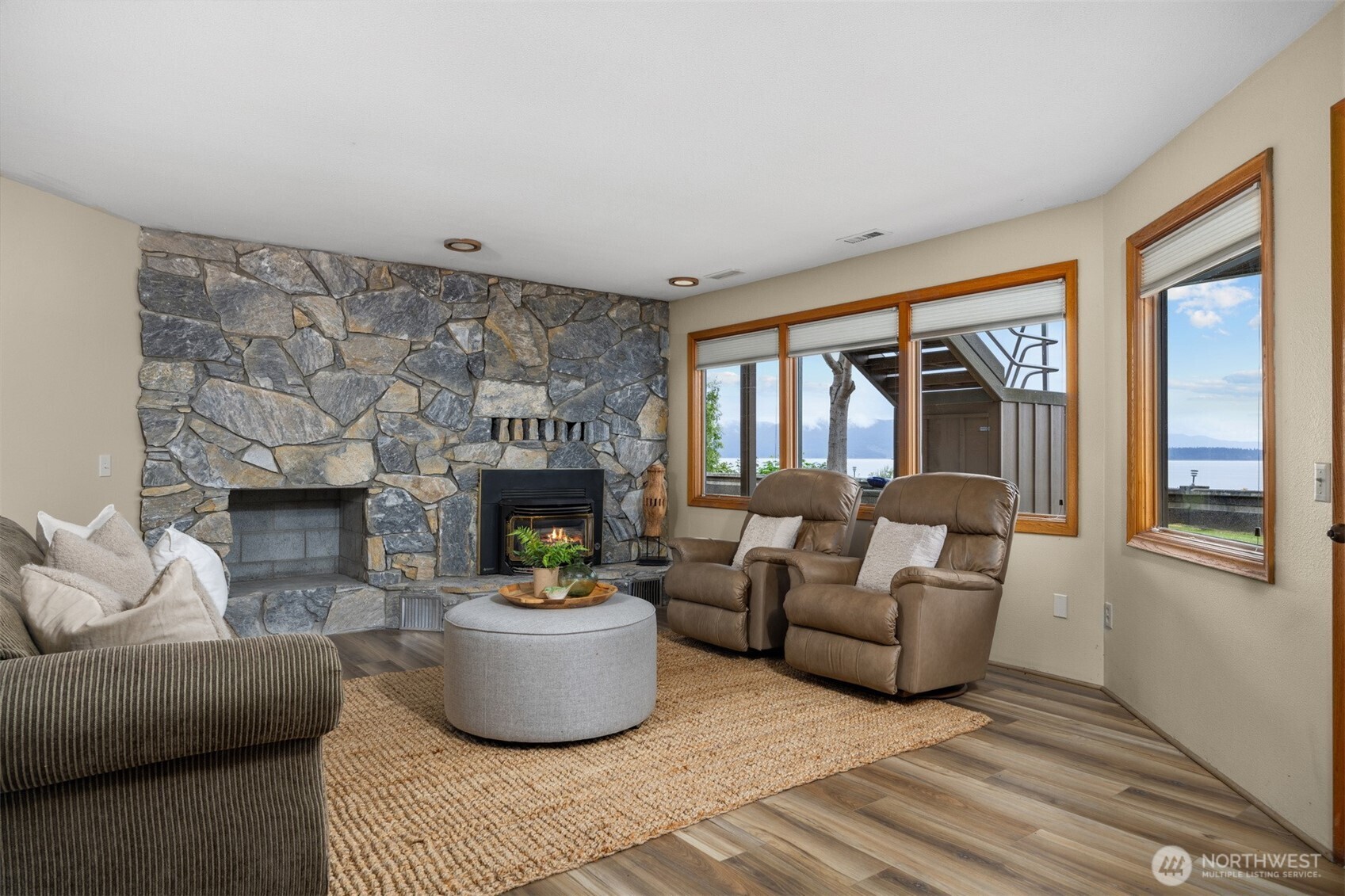 24 Shorewood Drive Property Photo 29