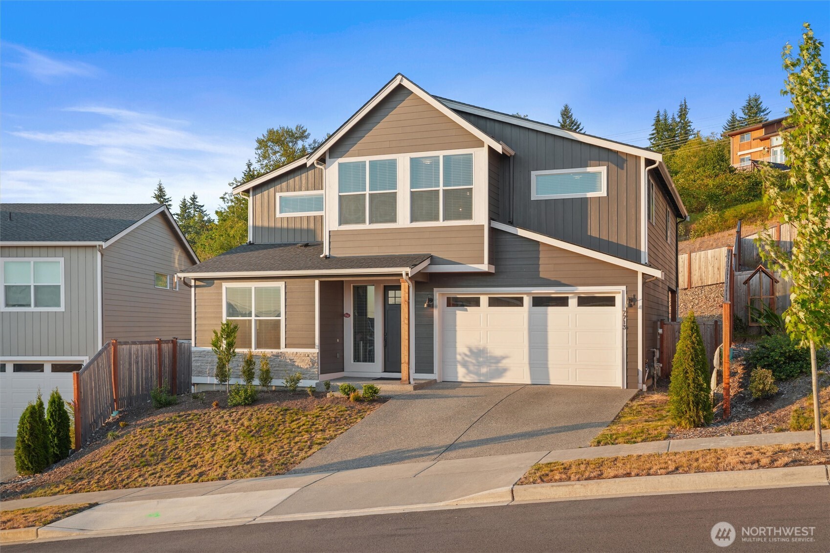 7713 92nd Place Property Photo 1