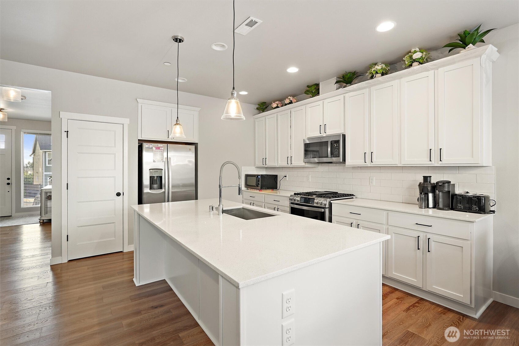 7713 92nd Place Property Photo 12