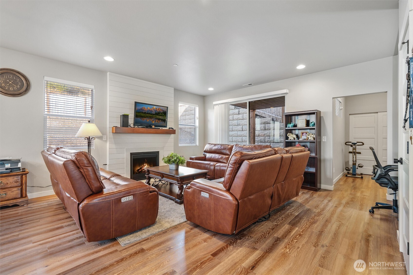 7713 92nd Place Property Photo 17