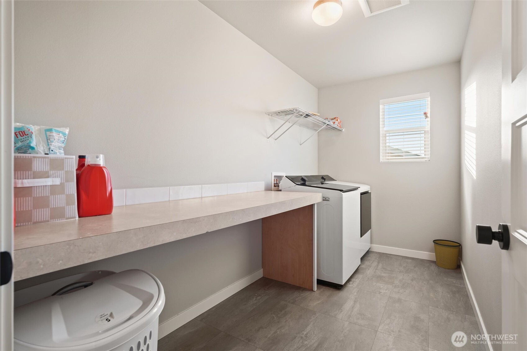 7713 92nd Place Property Photo 24