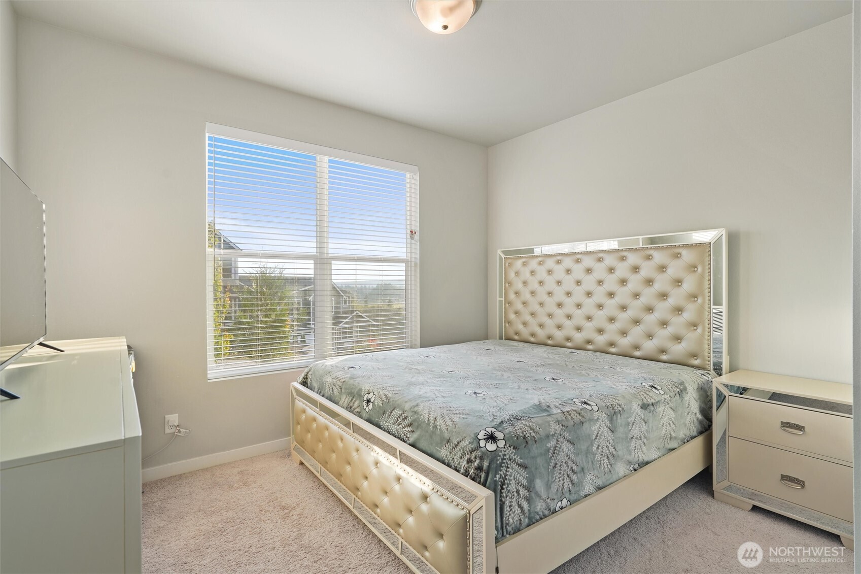 7713 92nd Place Property Photo 28