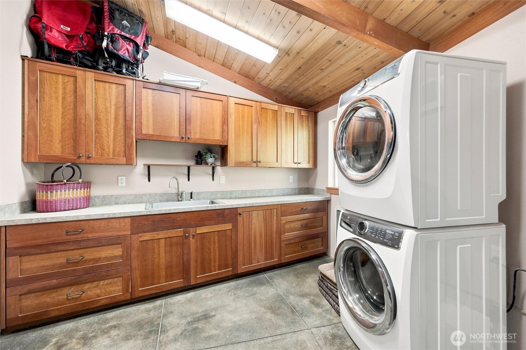 3807 E Smith Road Property Photo 18