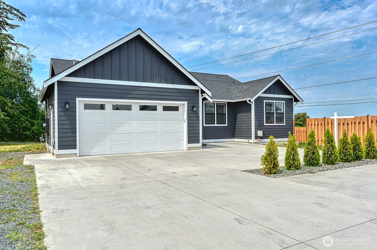 1112 Falcon Court Property Photo 2