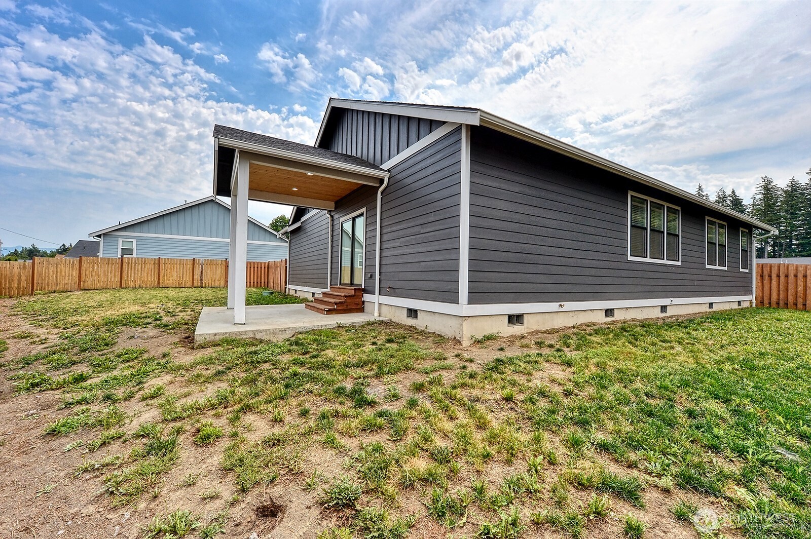1112 Falcon Court Property Photo 7