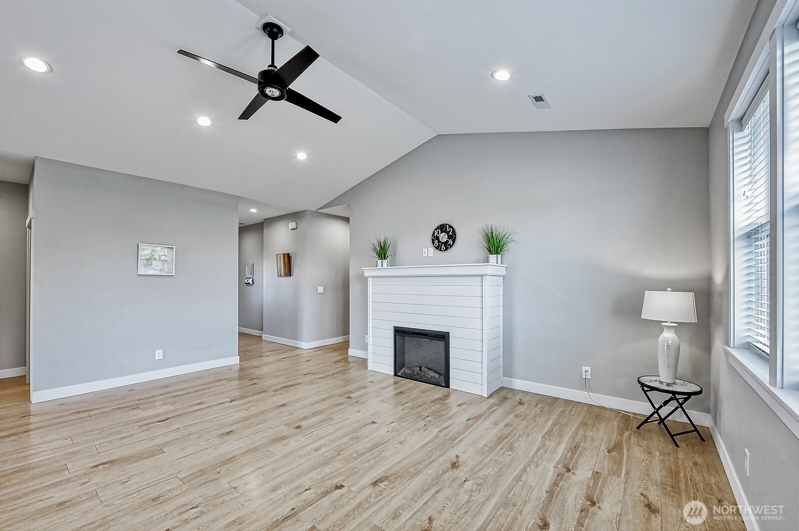 1112 Falcon Court Property Photo 13