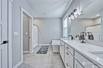 1112 Falcon Court Property Photo 19