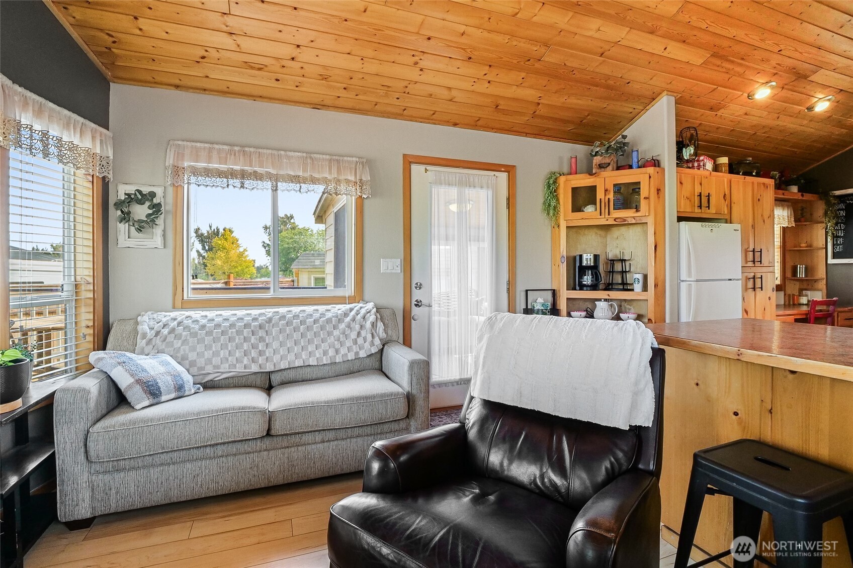 7037 Highway 262 50 Property Photo 11