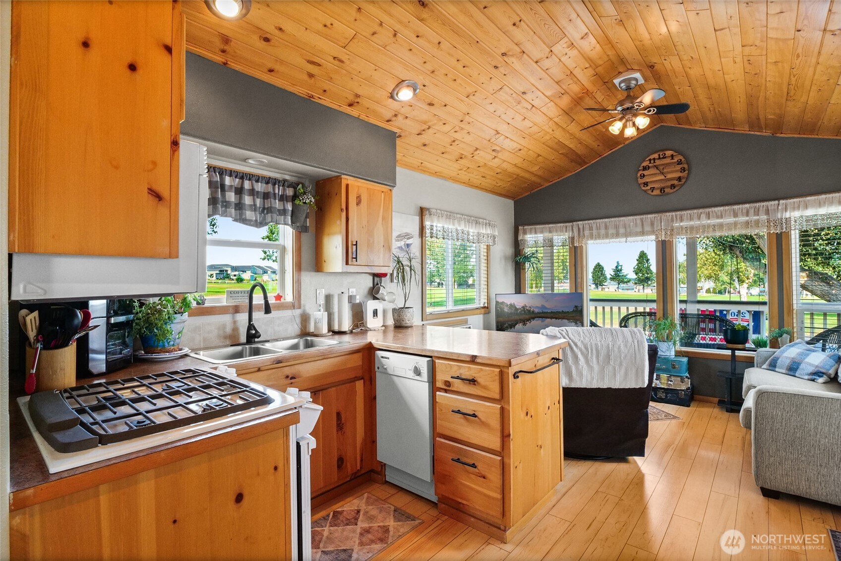 7037 Highway 262 50 Property Photo 14