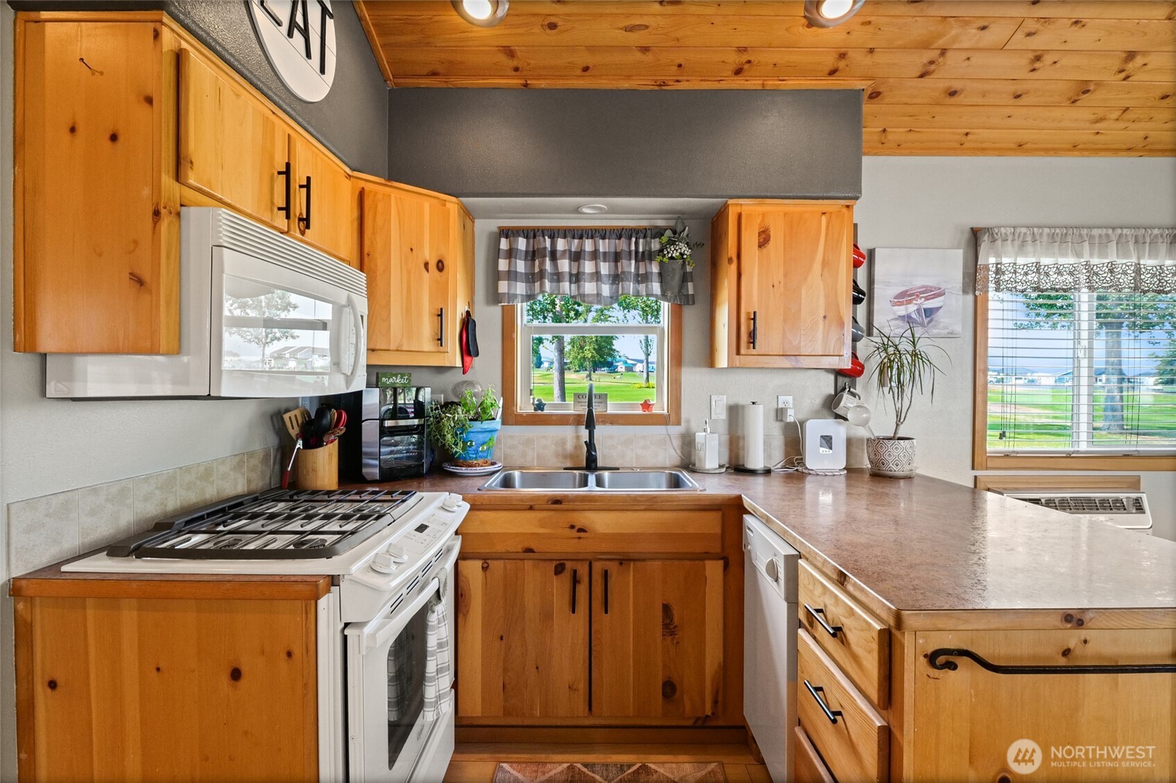 7037 Highway 262 50 Property Photo 15