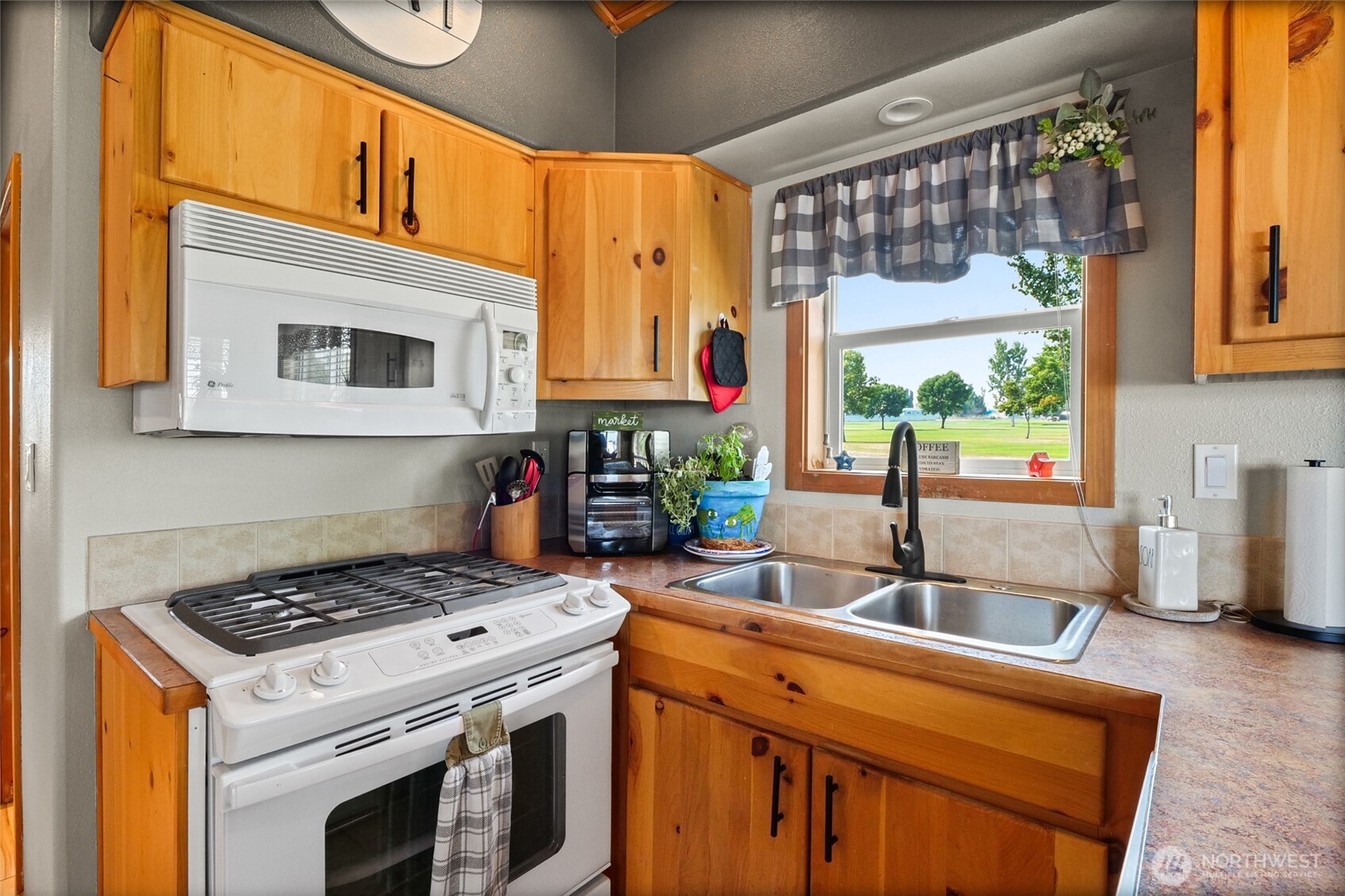 7037 Highway 262 50 Property Photo 16