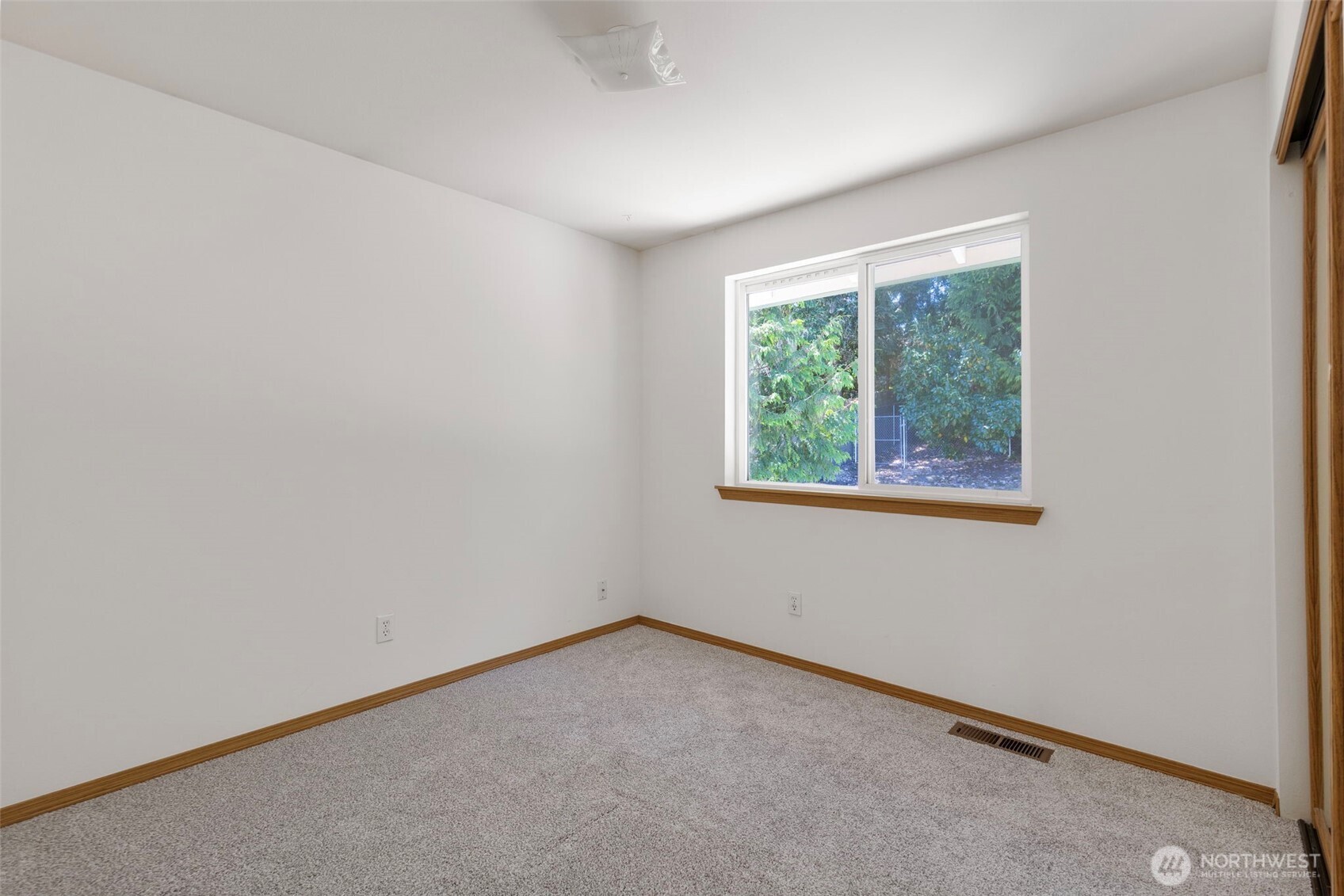 7331 Ne Morning View Avenue Property Photo 19