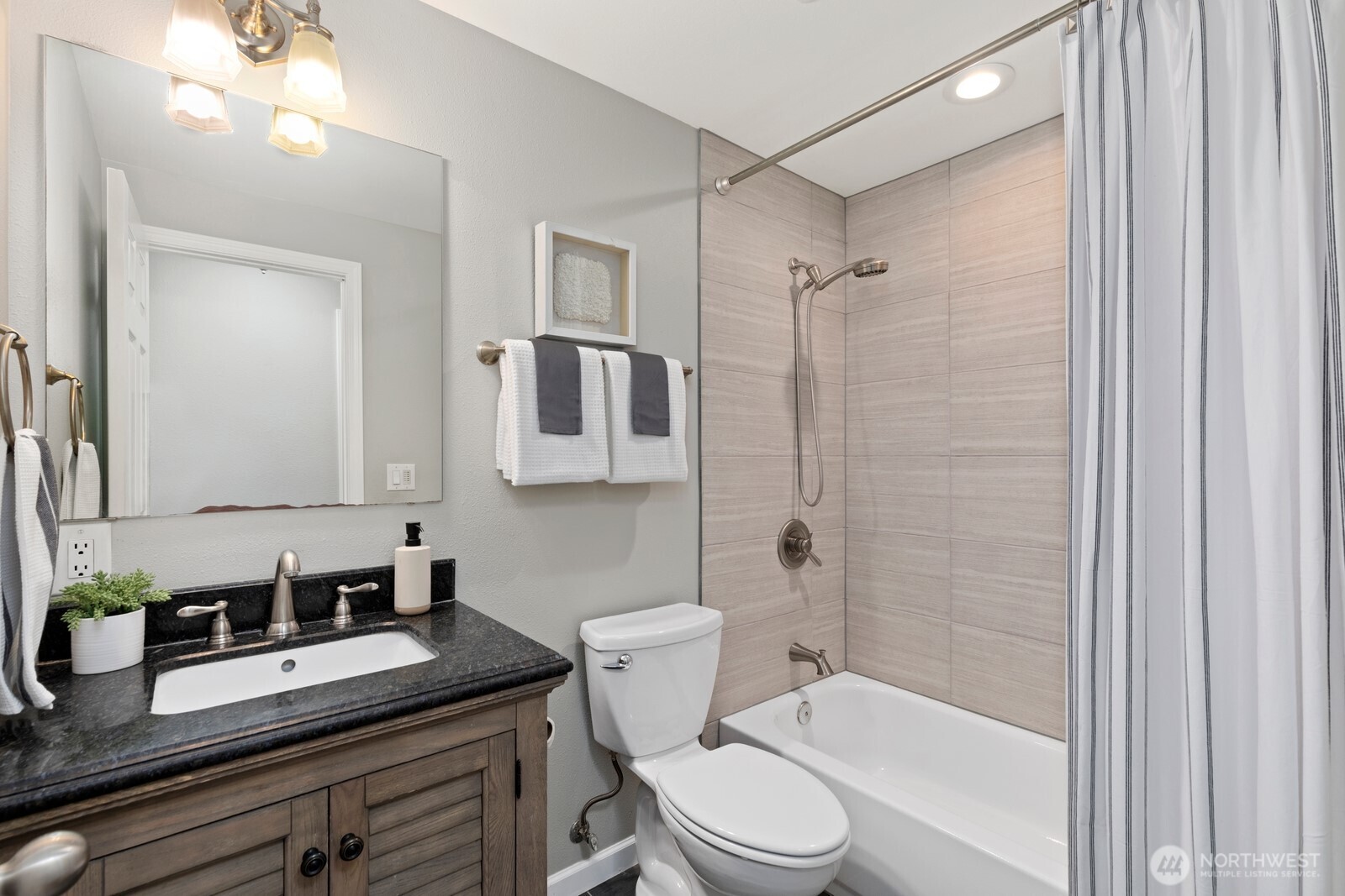 10913 Ne 48th Street Property Photo 22