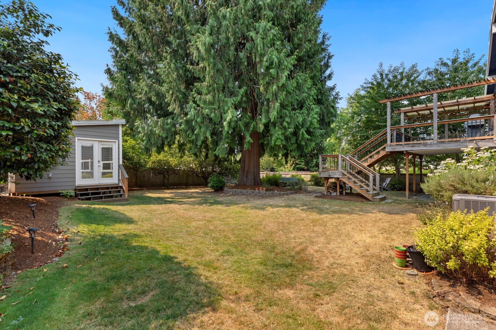10913 Ne 48th Street Property Photo 24
